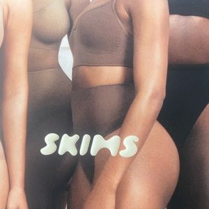 Skims core control thong